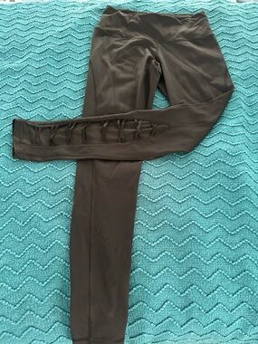 Victoria's Secret Black knockout Crisscross mesh side Leggings Size S